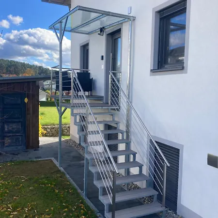 Apartment, Zimmer, * Traitsching